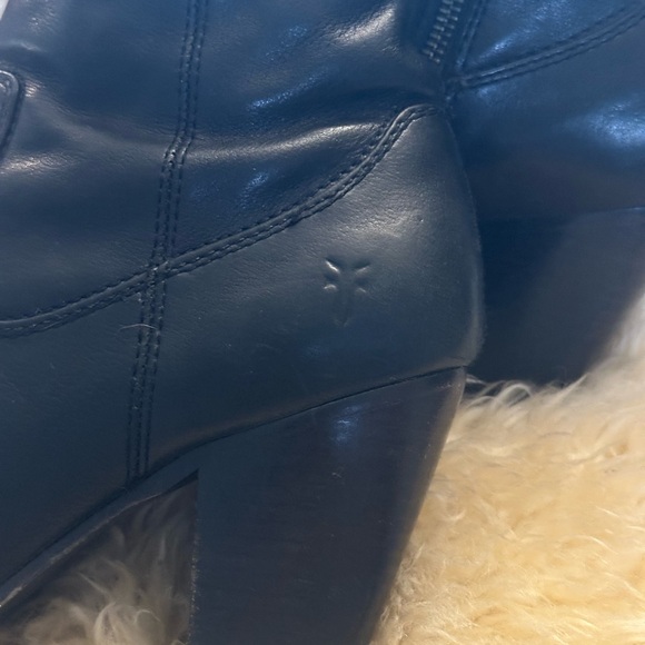 FRYE Patty Artisan Leather Black Ankle Booties Size 7 - Picture 5 of 12